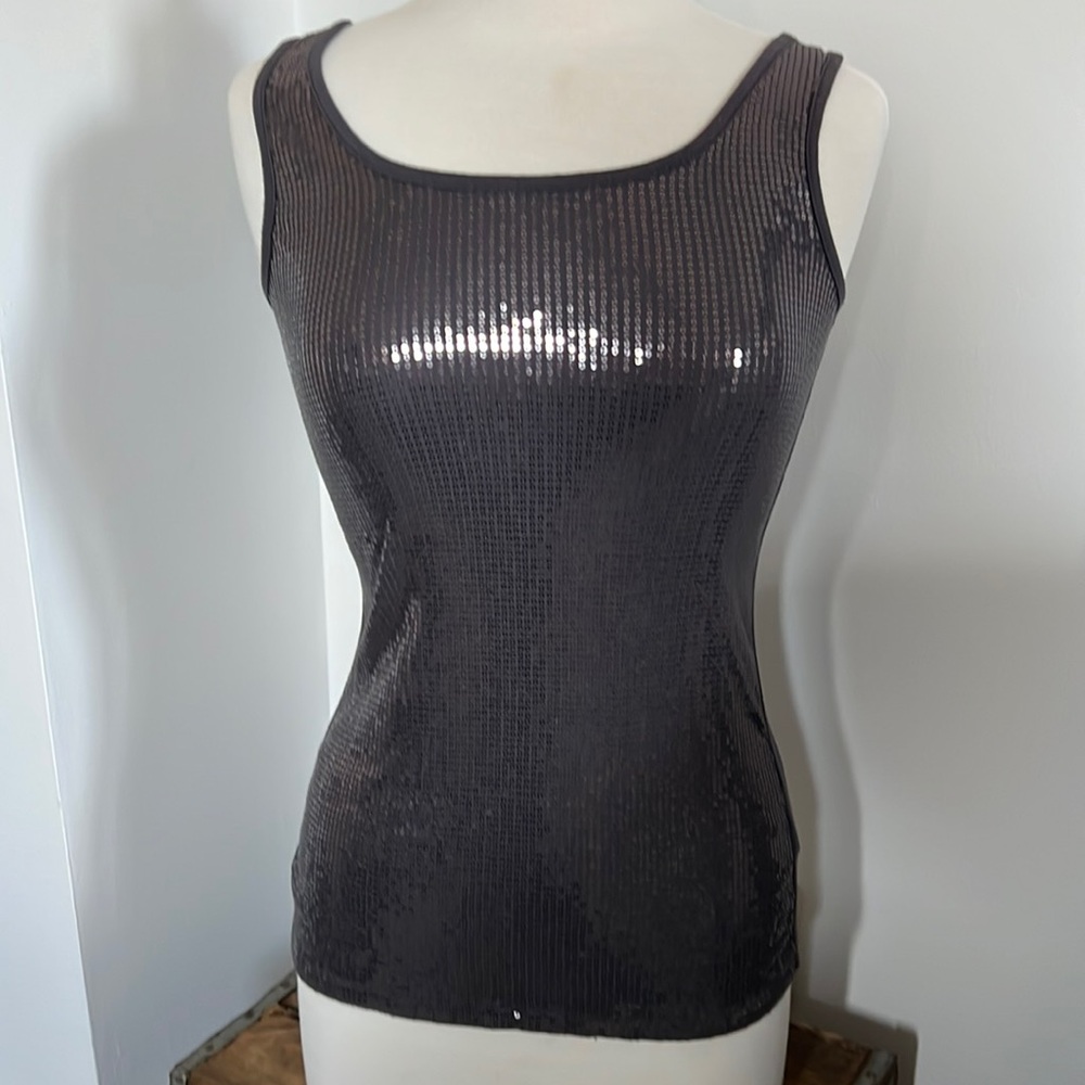 Studio Y sequence dark gray tank top